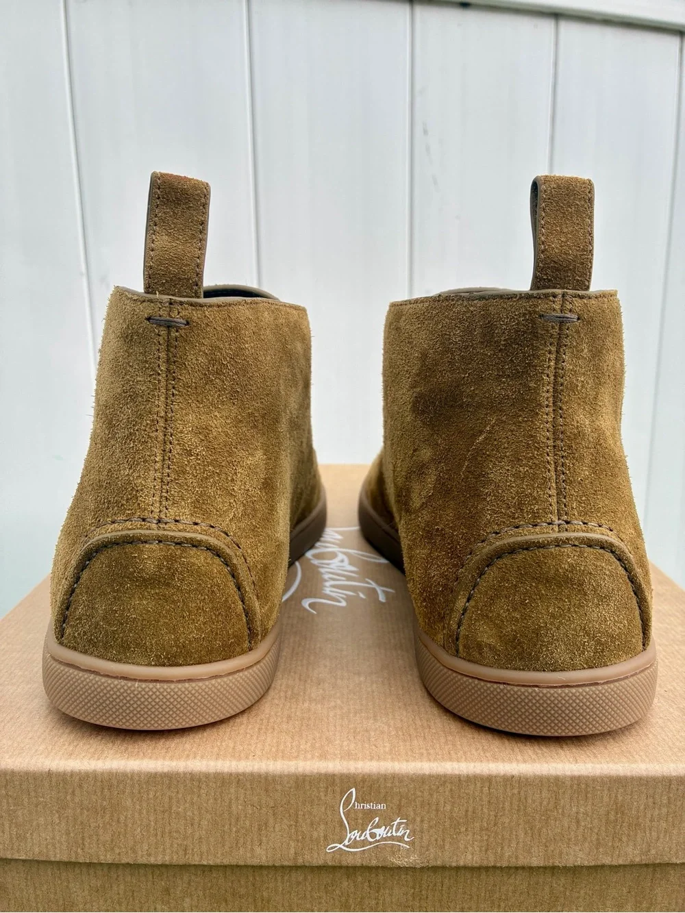 CHRISTIAN LOUBOUTIN CHAMBELISS DESERT FLAT CHUKKA BOOTS LIGHT BROWN SUEDE SZ 43